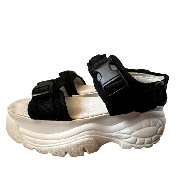 Urban Outfitters Sandals Platform Black White Velcro Strap Size 6 Chunky Y2K - Picture 10 of 10